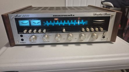 Vintage Marantz Model 2250 Receiver w/ Wood Cabinet – Tested & Working