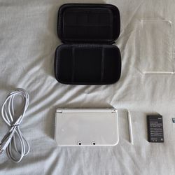 New Nintendo 3DS XL White – Near Mint – Case, Charger, 128GB SD