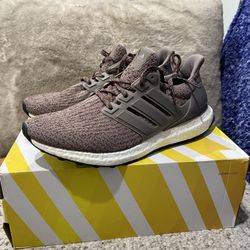 Adidas Ultra Boost Sz10