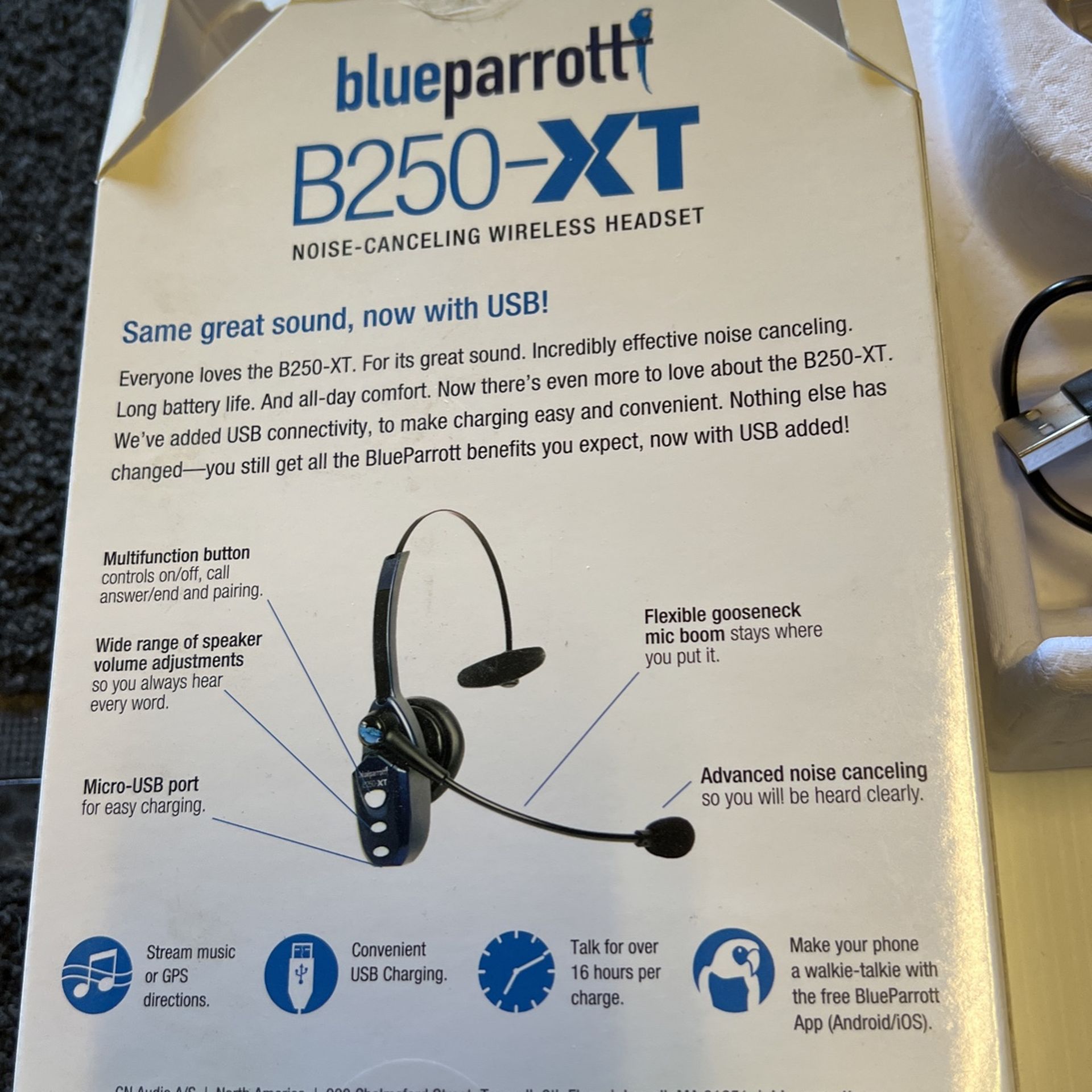 Blue Parrot B250 XT WIRELESS HEADSET Like New for Sale in Norwalk