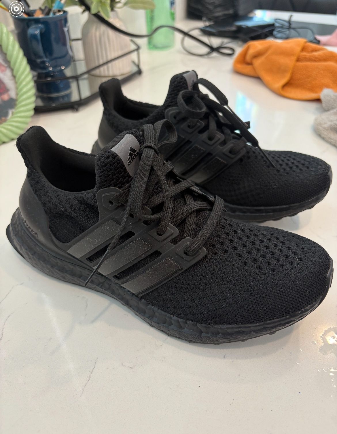 6.5 WOMENS ADIDAS ULTRA BOOST