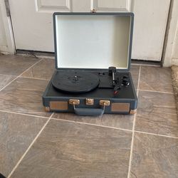 Green Heyday Record Player with Harry Styles Harrys House Vinyl