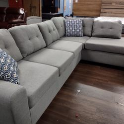 New Sectional Sofa With Reversible Chaise Lounge 110 X 70