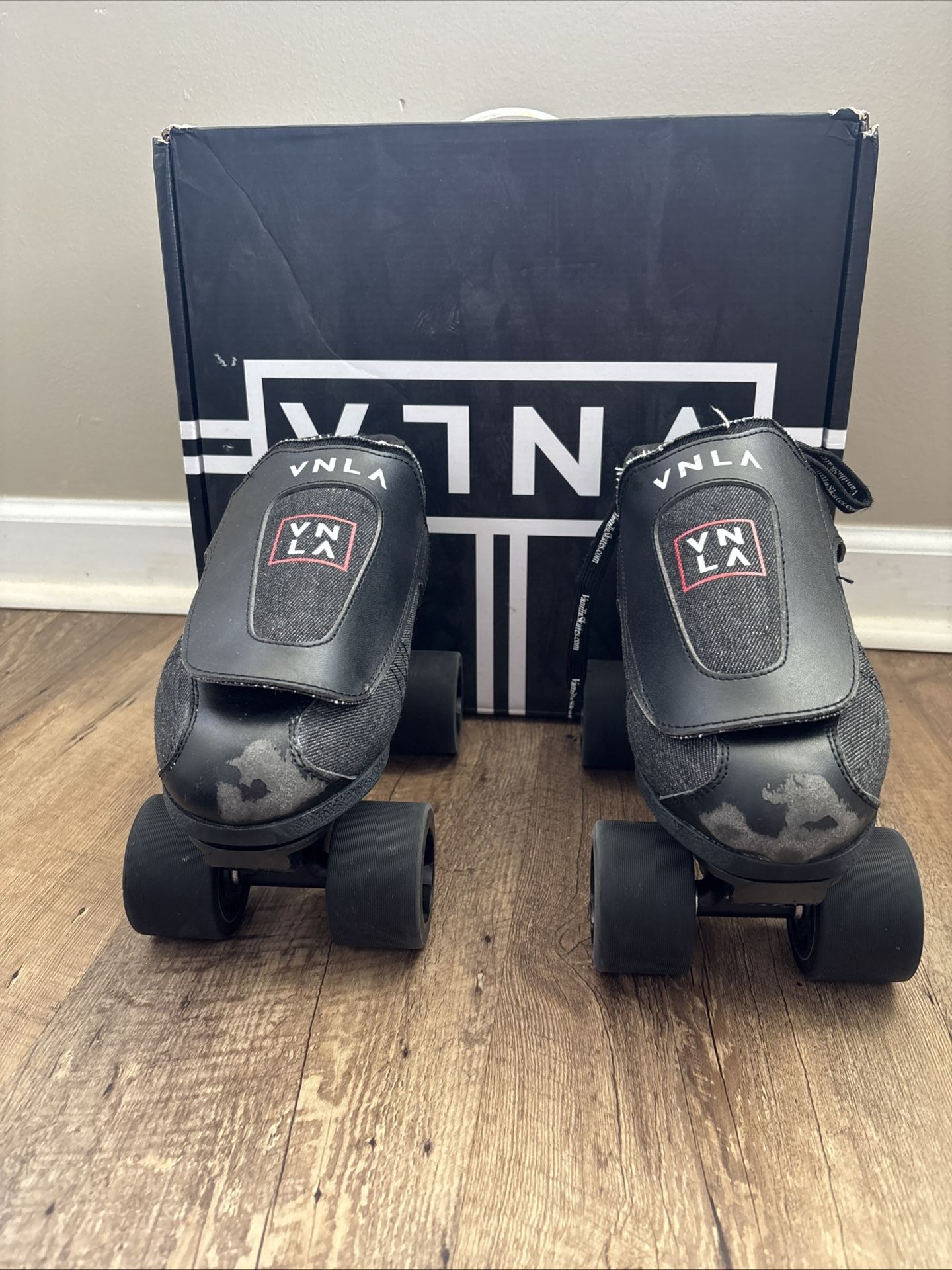 VNLA Junior Stealth Roller Skates – Men’s 8 / Women’s 9 – Black/Gray – Great Condition