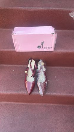 Aishishang Shoes size 9