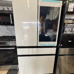 Samsung Bespoke Refrigerator In White Glass 🎃