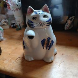 White & Blue Cat Pitcher 