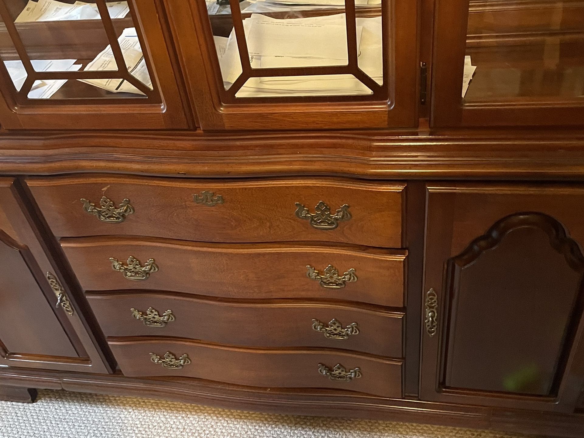 China Cabinet Excellent