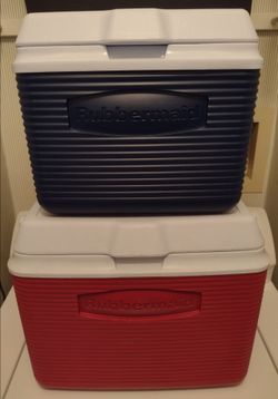 Rubbermaid Cooler Set