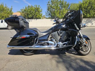 2013 Victory Cross Country Touring