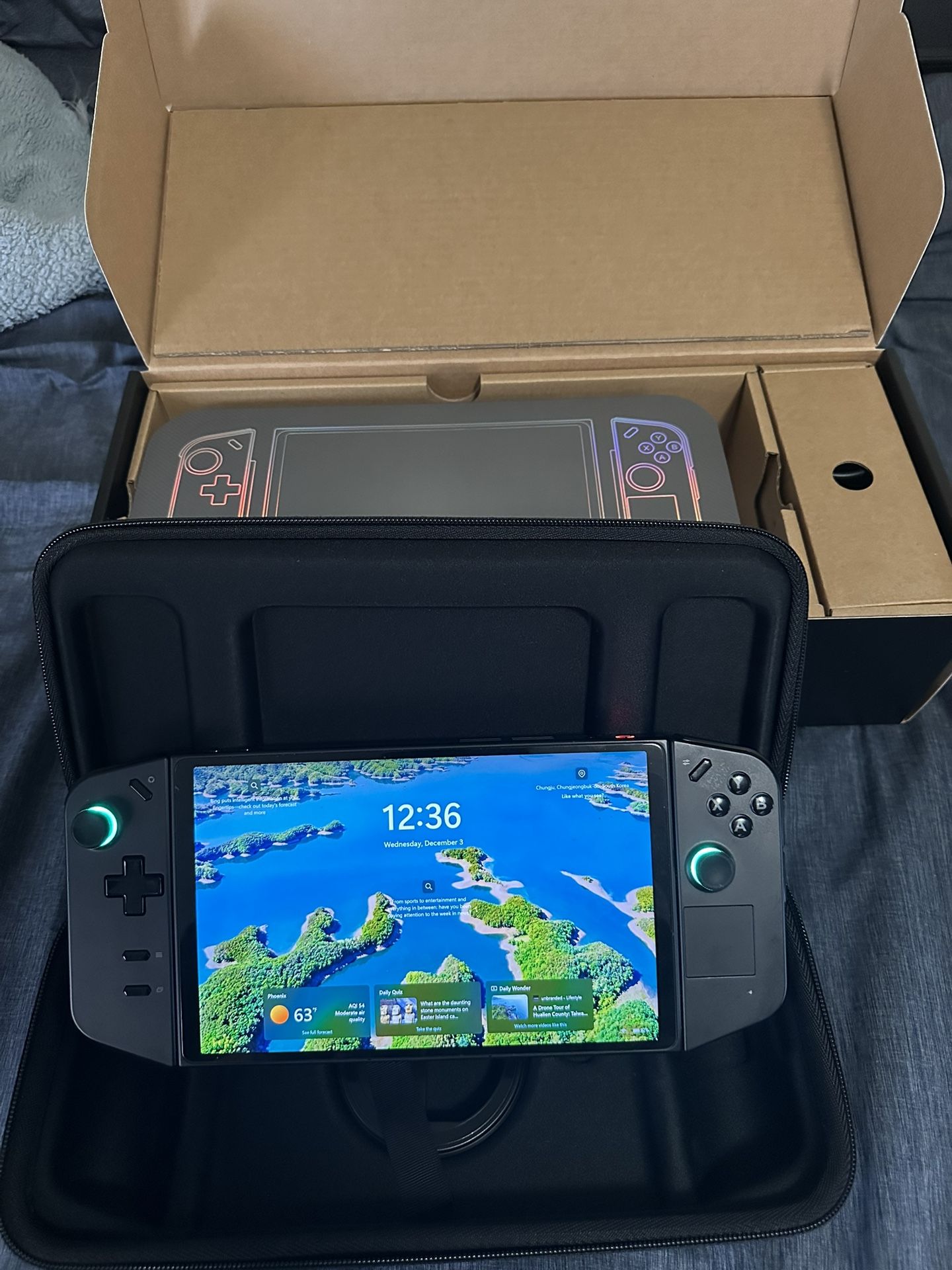 Lenovo Legion Go Z1 Extreme with Dock Station