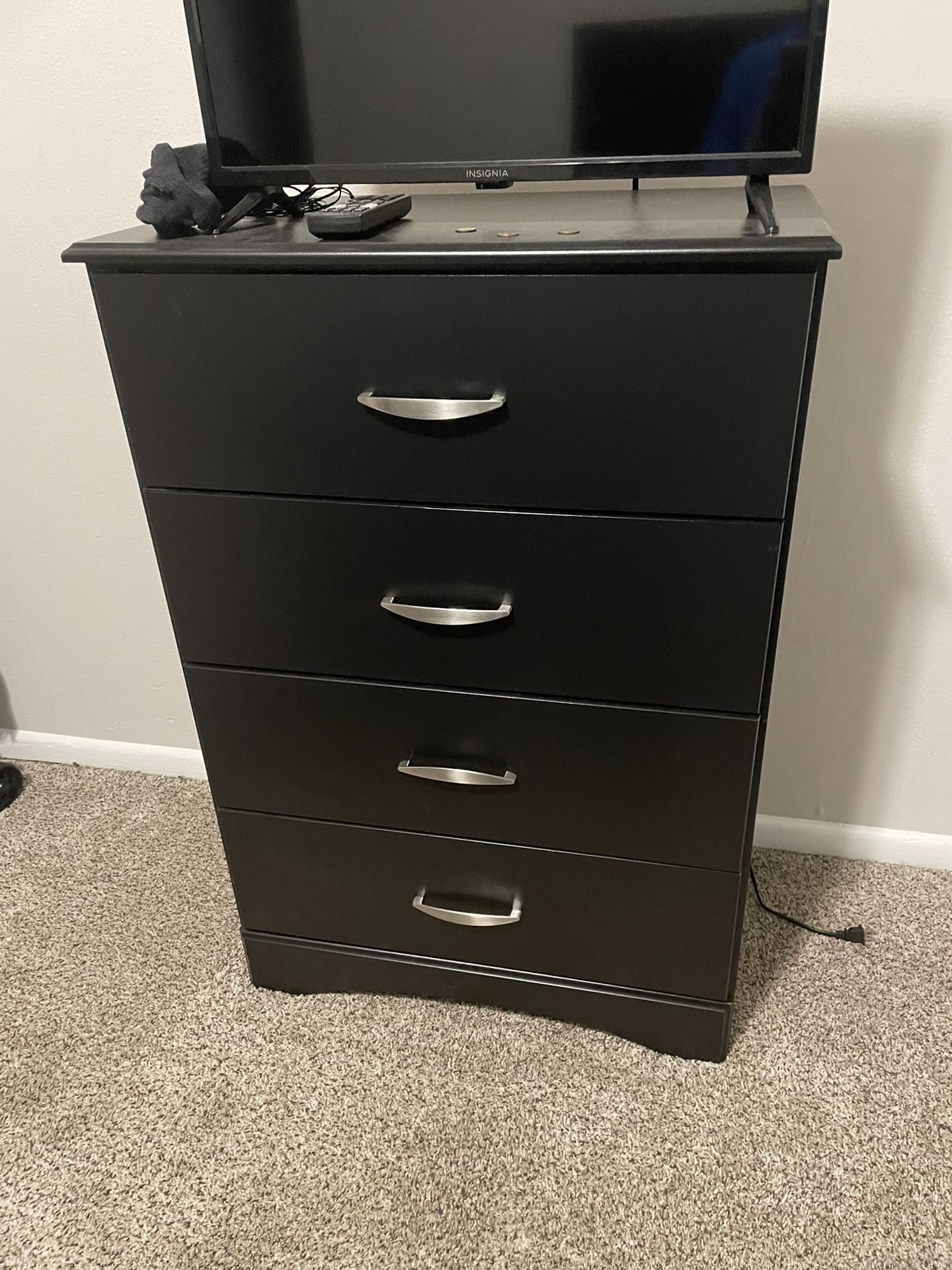 4 Drawer Chest. 2 End Tables $250