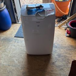Portable air conditioner