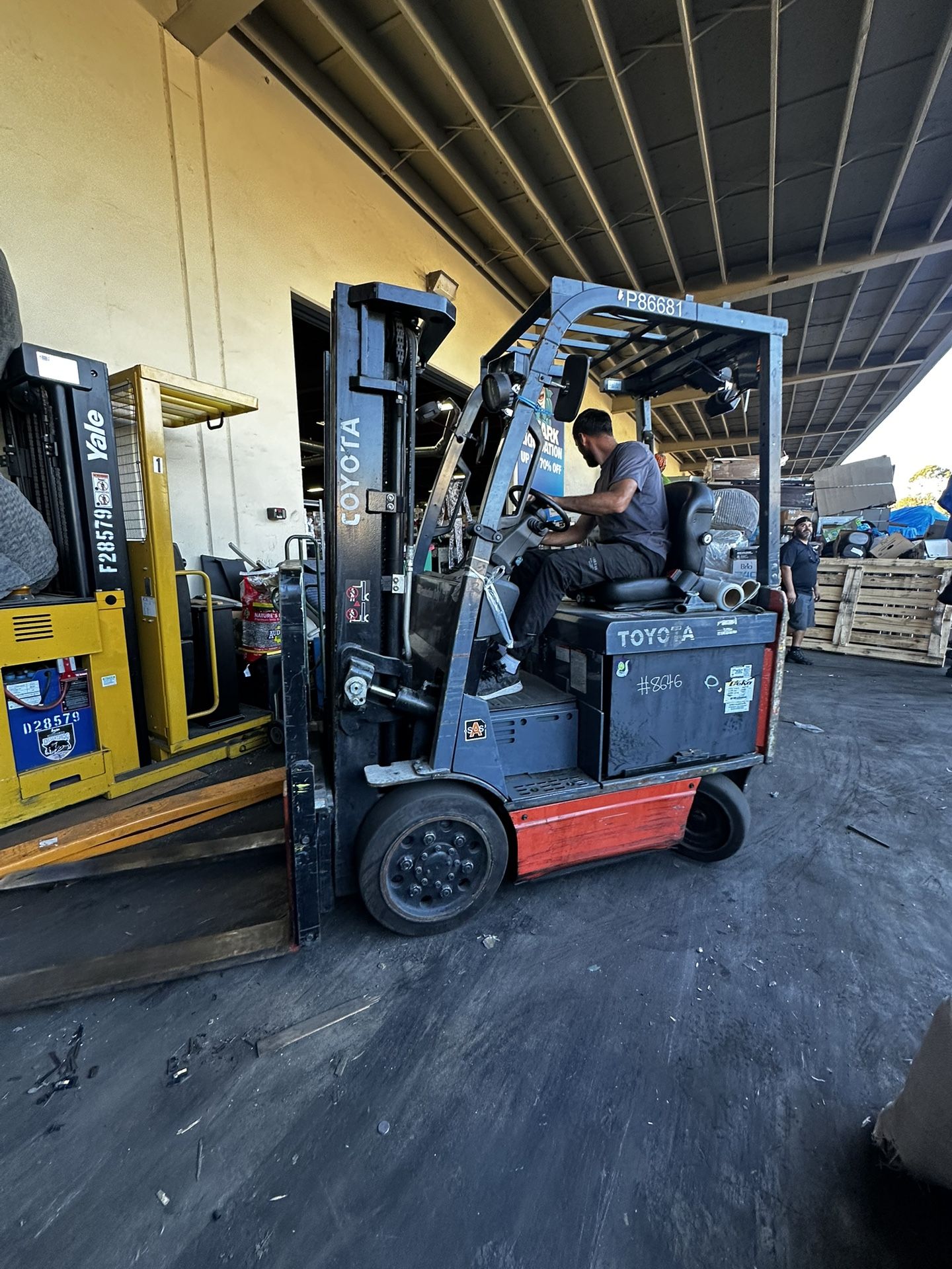 Toyota Electric Forklift