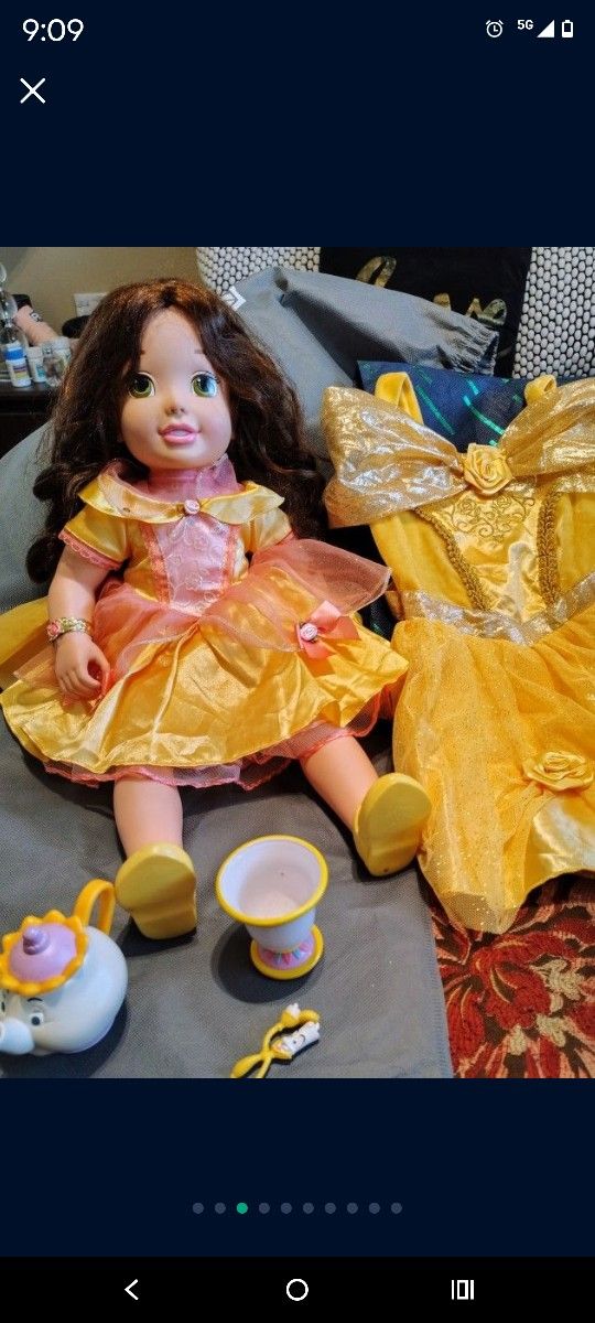 Used Beautiful Disney Princess Doll Belle 20"(talking & singing) 