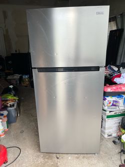 Refrigerator