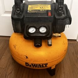 Compressor Dewalt 6 Gal 