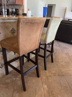 Set Of 3 Barstools 