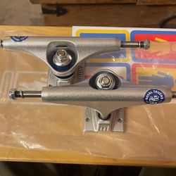 New Royal Skateboard Trucks 144 Skate Independent