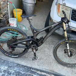 Evil Full Carbon Mountain Bike Medium Size 