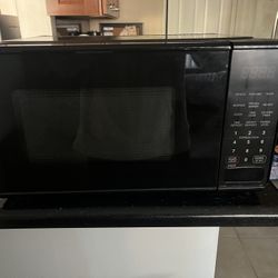 Mainstays 0.7 Cu ft Microwave 