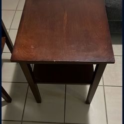 2 Free Night Stands 