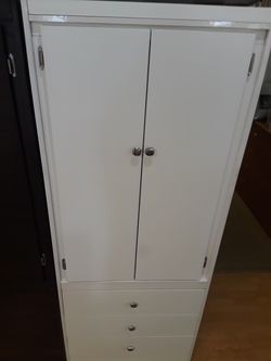 White Wardorbe Chest Closet