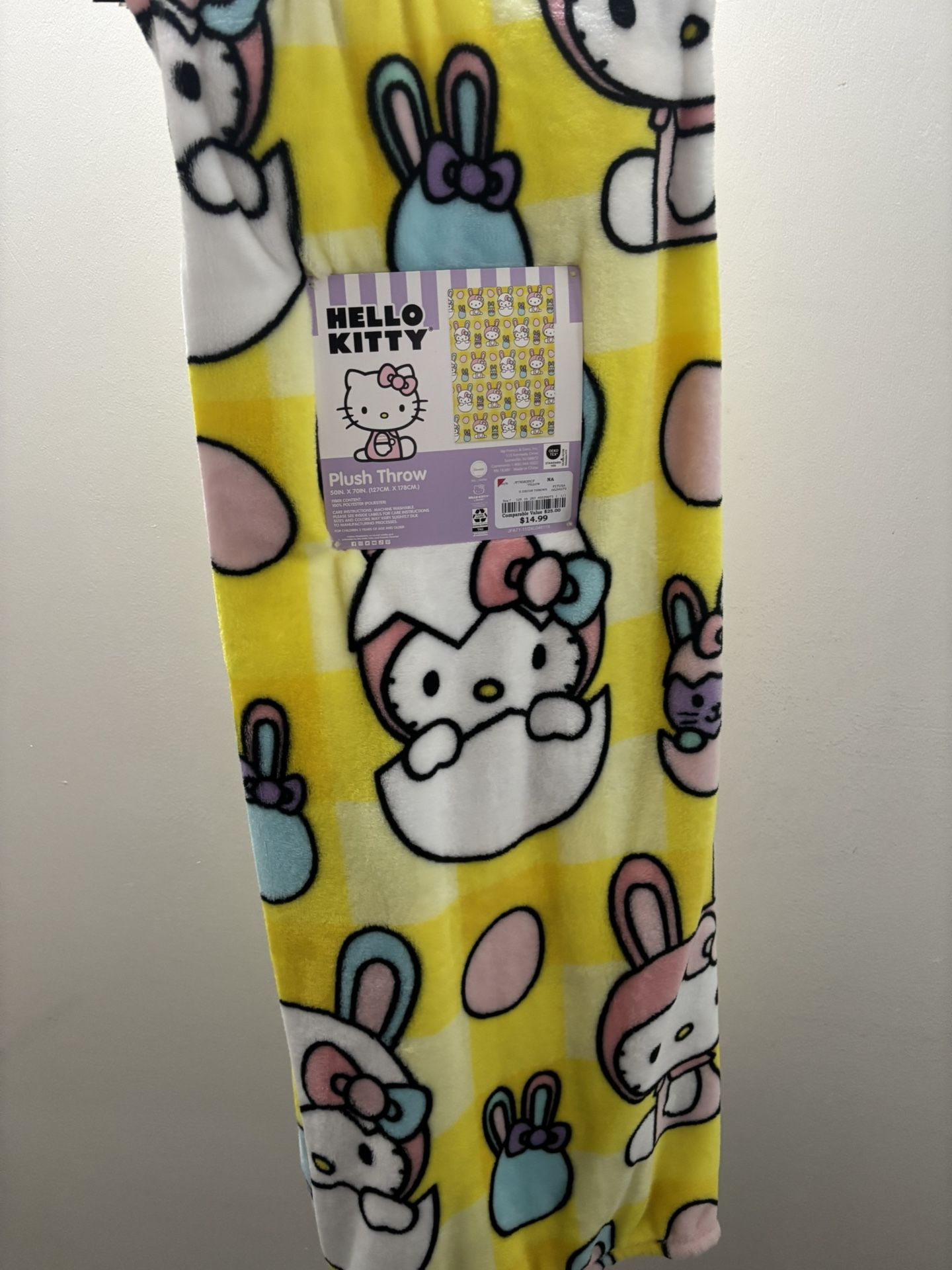 Hello Kitty Throw