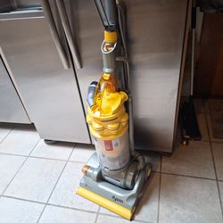 Dyson dc14 vacuum cleaner