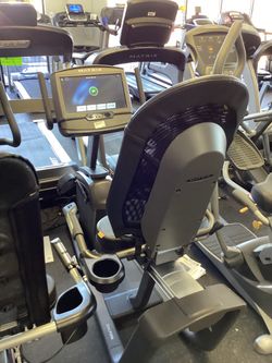 Matrix R50 High End Recumbent Exercise Bike With XIR Touchscreen