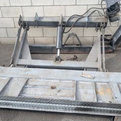 Maxon Lift Gate