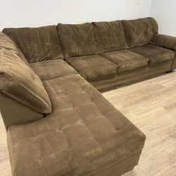 Delivery Included 2pc Brown Ashley Sectional 
