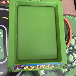 Vintage teenage mutant ninja turtle mutant maker toy And Metal Lunch Box 