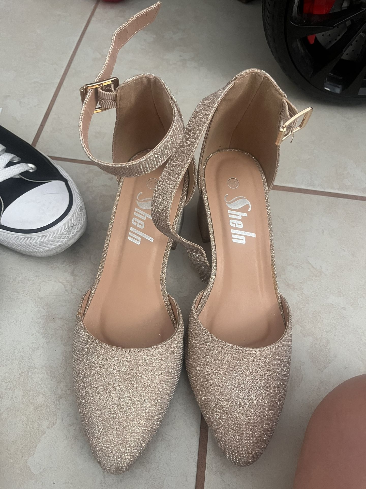 Free Shoes Size 6