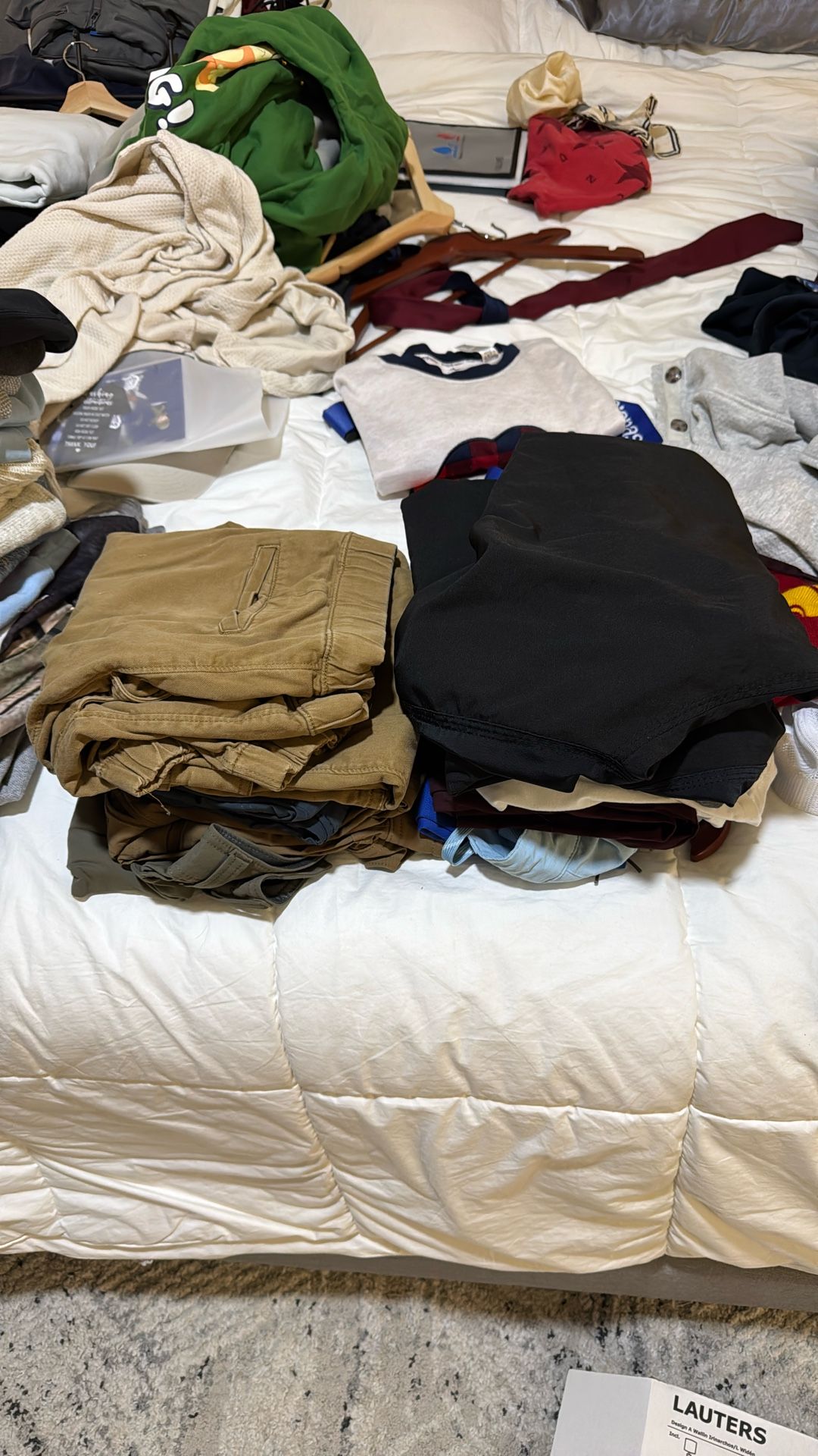 FOR SALE: 30 Item Clothing Sale - Name Brands included!