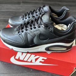 New Nike Air Max Command Size 8