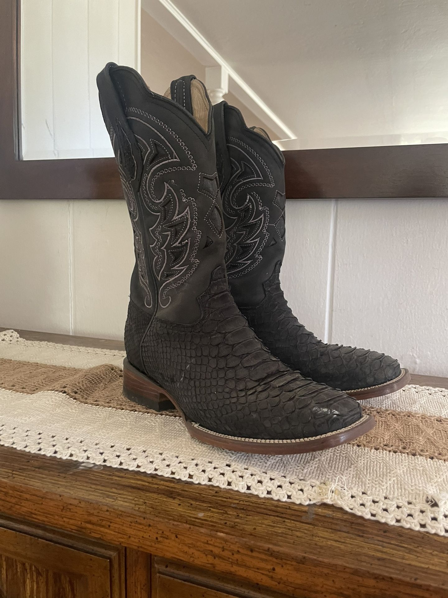 Cowboy Boots (women’s)
