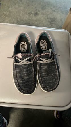 Women’s Hey Dude Shoes – Size 6 👟