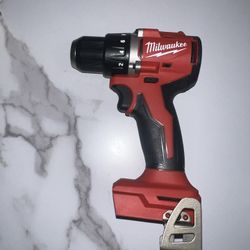 Milwaukee Compact Drill 
