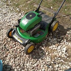John Deere Lawn Mower