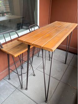 Outdoor Table & Chairs