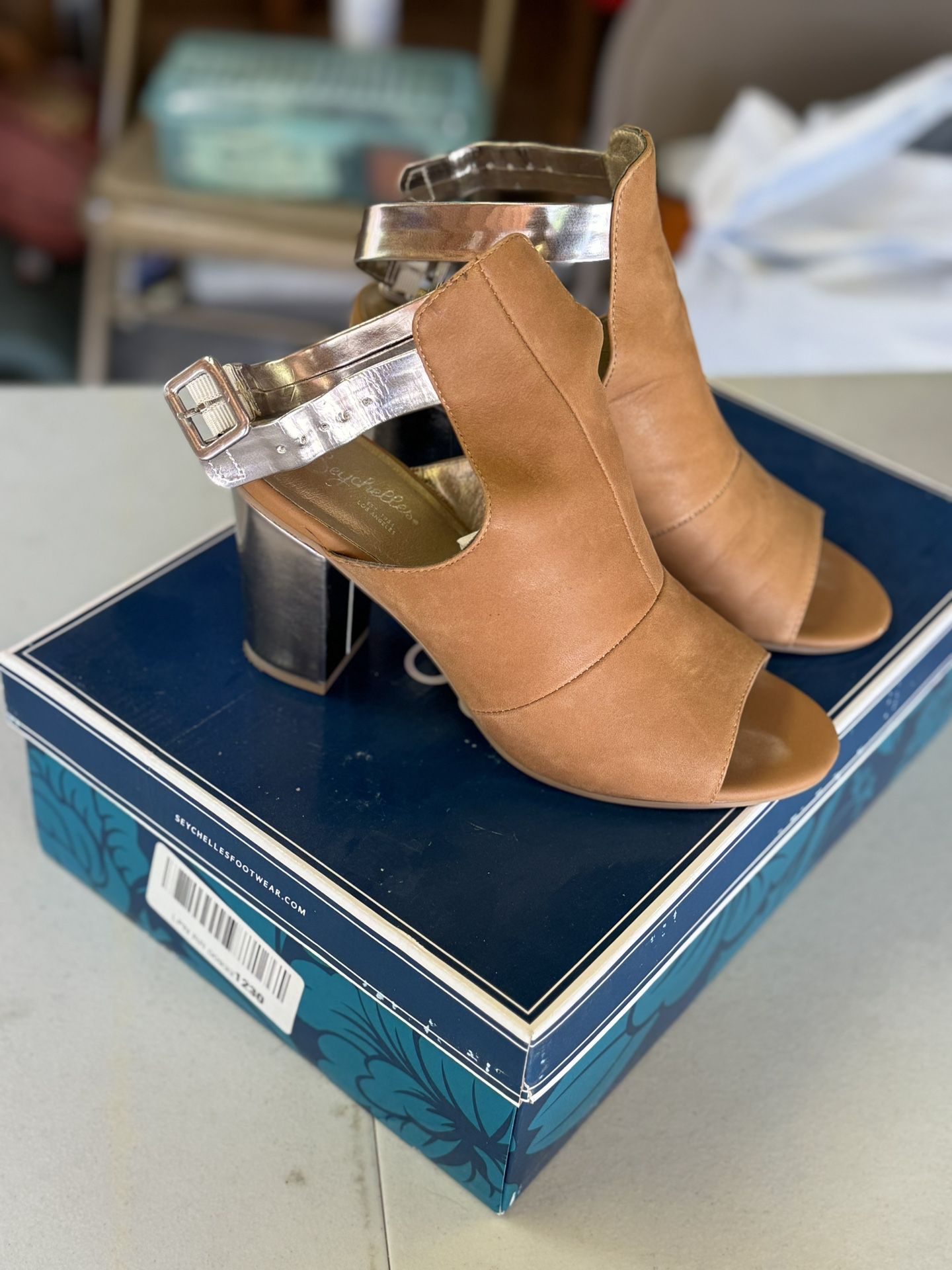 Seychelles Discovery Leather Sandal/heels, Size 7