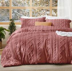 Bedsure 3 PCS Tufted Boho Farmhouse Shabby Chic Embroidery Grayish Pink King Size Comforter Set