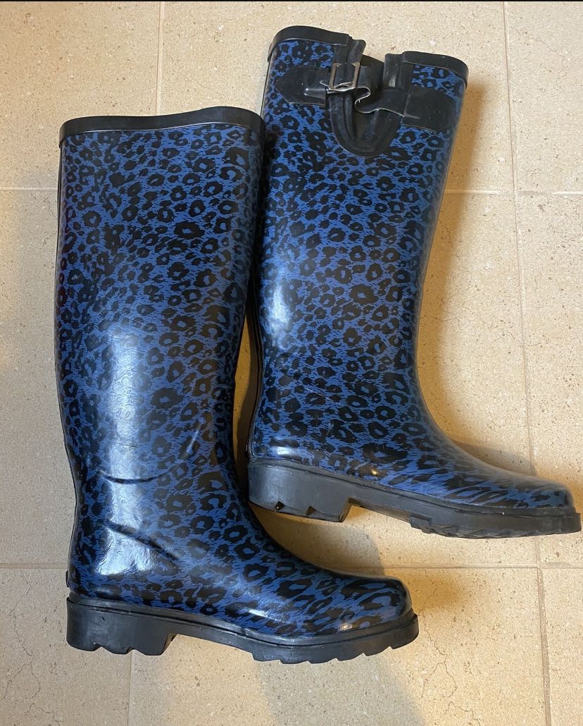 Rain Boots Size 6.5 by Aldo
