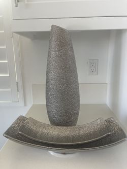 Decorative Vase And Platters