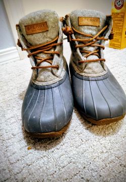 Sperry Duck Boots With Leather Laces