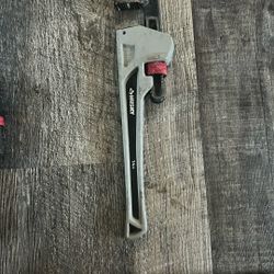 Husky Pipe Wrenches 10 And 14inch 