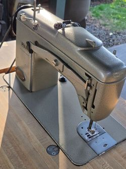 SEWING MACHINE-PFAFF INDUSTRIAL WITH TABLE