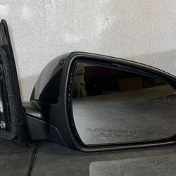 17-18 Hyundai Elantra Driver Side Power / Heat / Blind Spot Mirror