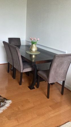 Dinning table for 6